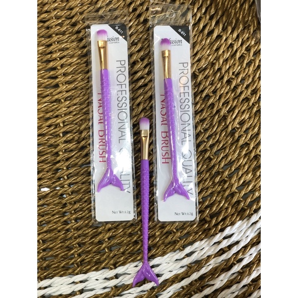 brush eyeshadow/ brush concealer / brush makeup/ brush mermaid