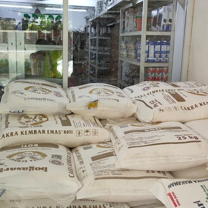 

cakra kembar emas tepung terigu 25 kg , gpjek grab only