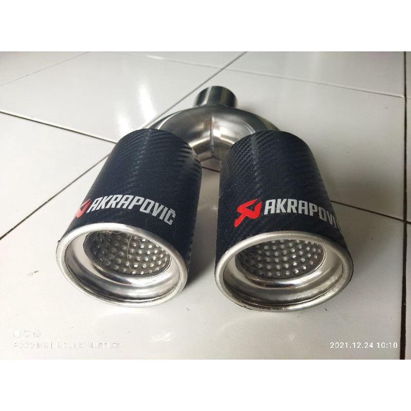 Knalpot racing mobil cabang 2 lubang Akrapovic suara bass stereo