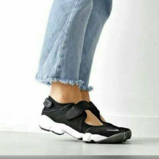 nike rift mens white