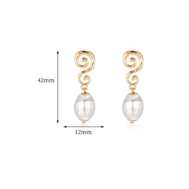 LRC Anting Tusuk Fashion Gold Zinc Alloy Pearl Earrings F69380