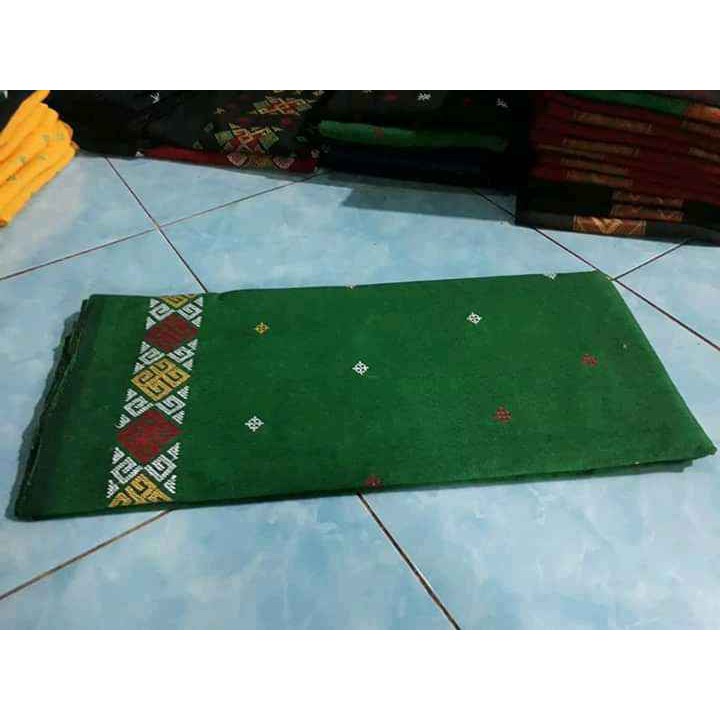 Tenun Paruki Pabintik / Kain Tenun Paruki Toraja / Tenun Paruki Toraja SH910