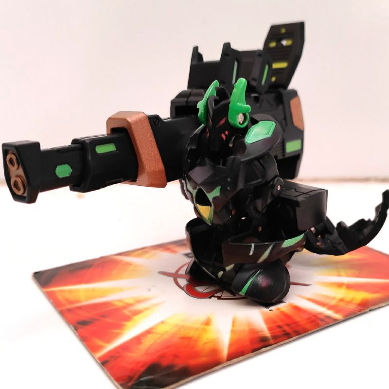 Bakugan Darkus Linehalt + Battle Gear Boomix Original