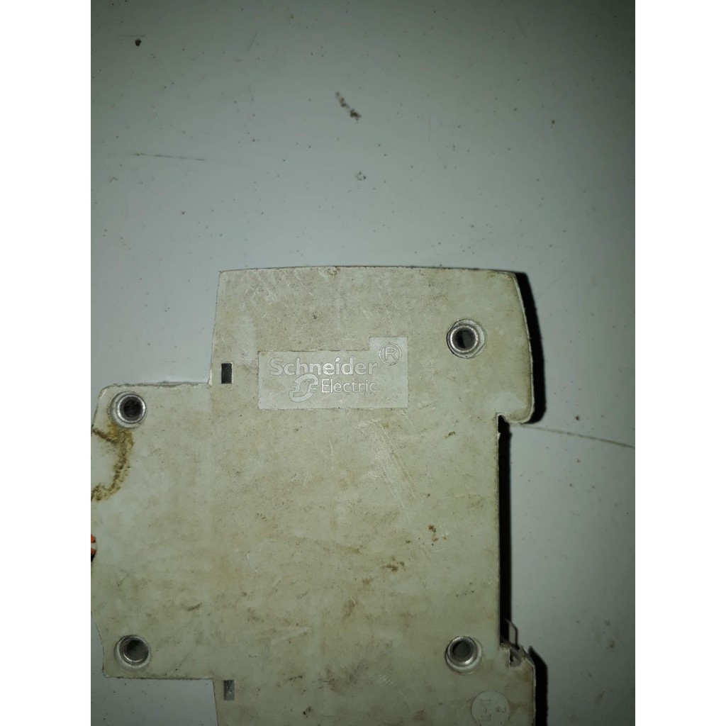 MCB MERLIN GERIN 10A 1P- 230V~ C10 domae -schneider electric ORIGINAL