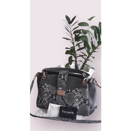 Tas kerja preloved guy laroche