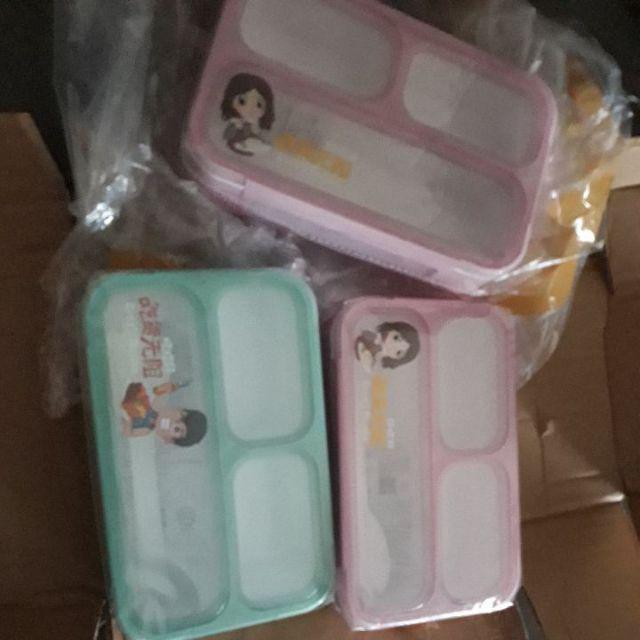Yooyee Mini Sekat 3  Lunch Box Yooyee Sekat 3 Yooyee 606 + 5 Sponge Spon