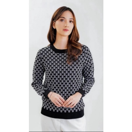 Sweetshirt Buttonscraves Benang jarum Preloved