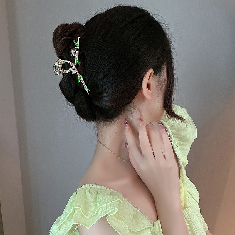 Jepit Rambut Model Butterfly Flower Shark Aksen Mutiara Dan Berlian Imitasi Bahan Metal Gaya Korea