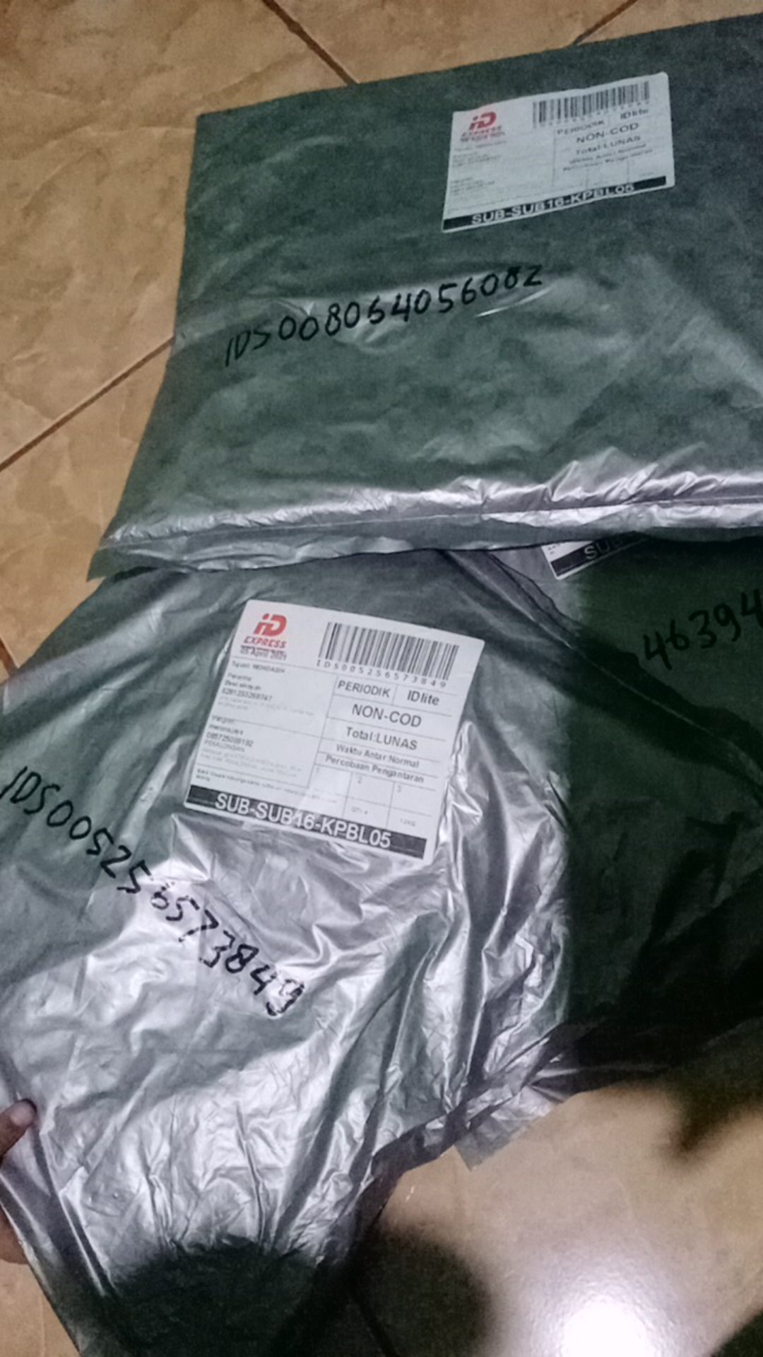 Batik Couple Keluarga Sania Ruffle Ori Ndoro Jowi Dnt Wayang Kotak