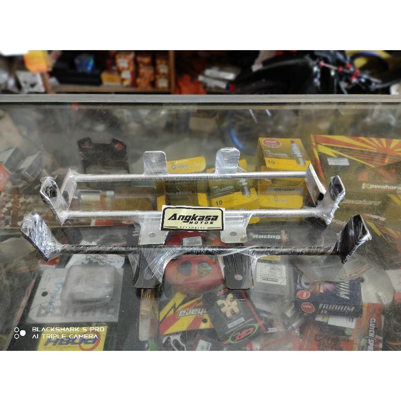 bracket kedudukan sayap bpro racing Kawasaki ninja r ss bagi yg sudah mengaplikasikan radiator bpro