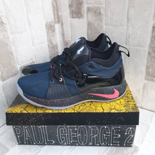 sepatu paul george