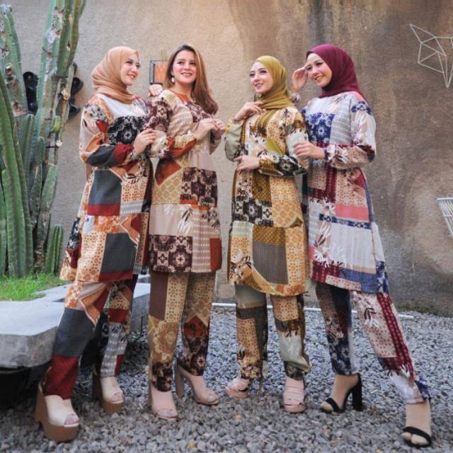 ROIS SET ATASAN DAN CELANA