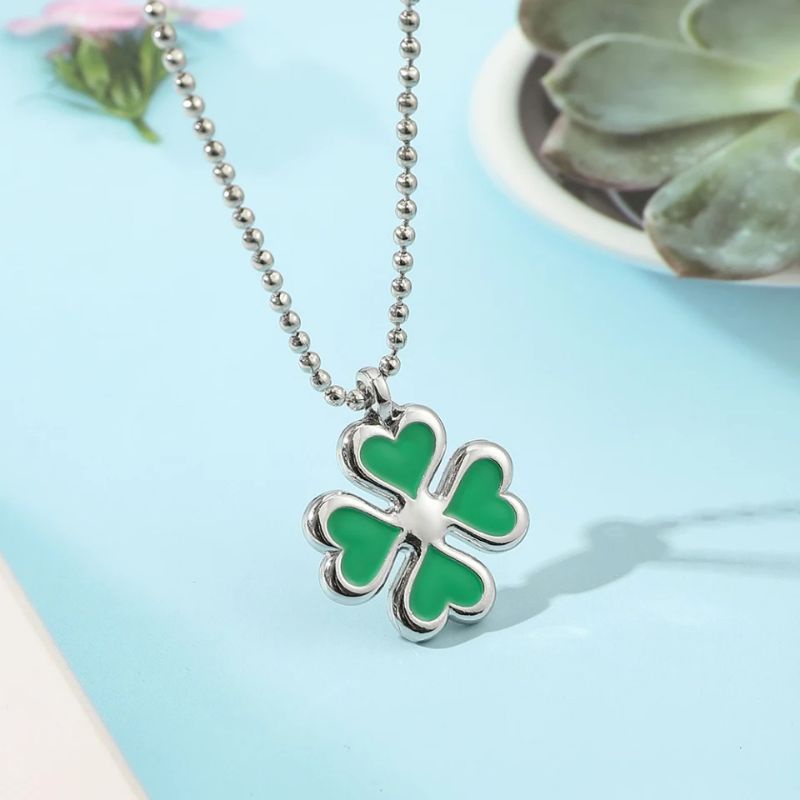 [BISA COD]Kalung Cosplay anime Tokyo Revengers Tachibana Hinata | Four Leaf Clover Liontin | Premium Clover