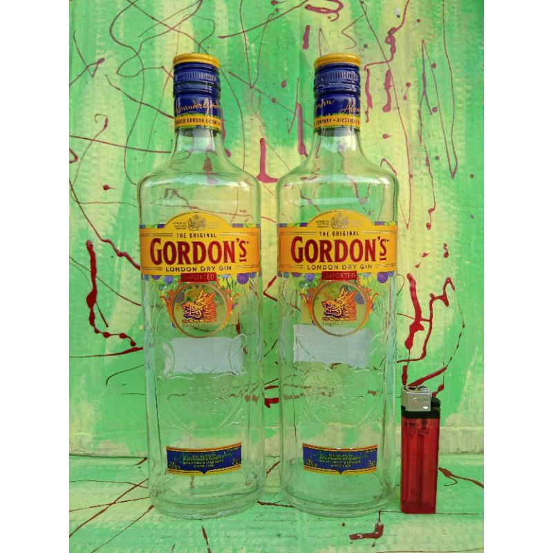 Botol bekas miras gin minuman keras gordons
