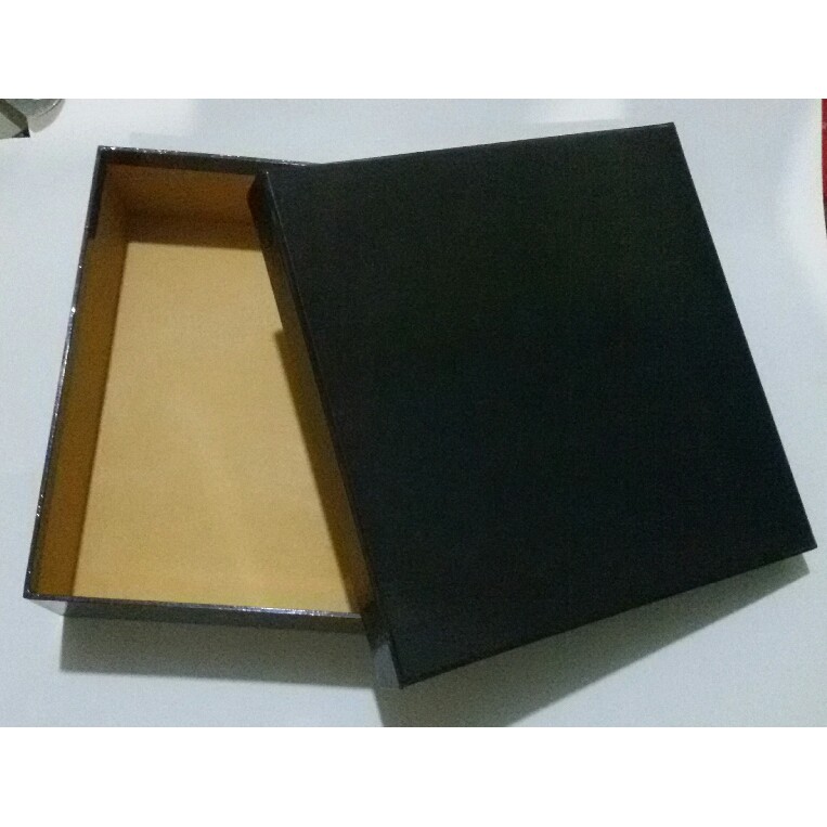 

Kotak Kado/Gift Box/Hard Box 22x22x7cm