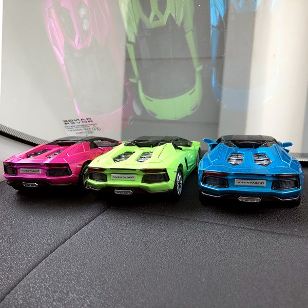 Pajangan LAMBORGHINI Aventador S Roadster Miniatur Parfum Parfume Pewangi Mobil