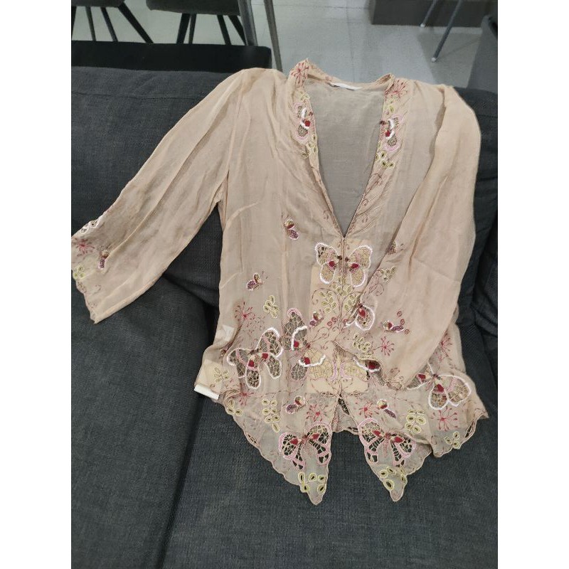 Kebaya encim MAMA LEON (preloved)