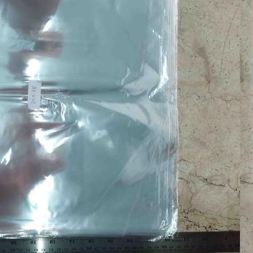 

✪ PLASTIK OPP 30 X 38 CM 20 MIC isi 100 LBR / Plastik bening Lem kemasan bungkus baju gamis ➥