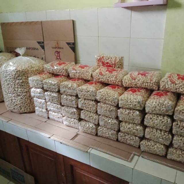 

Kacang mede asli
