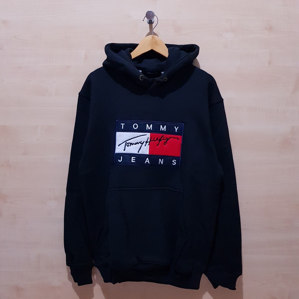 black tommy hoodie