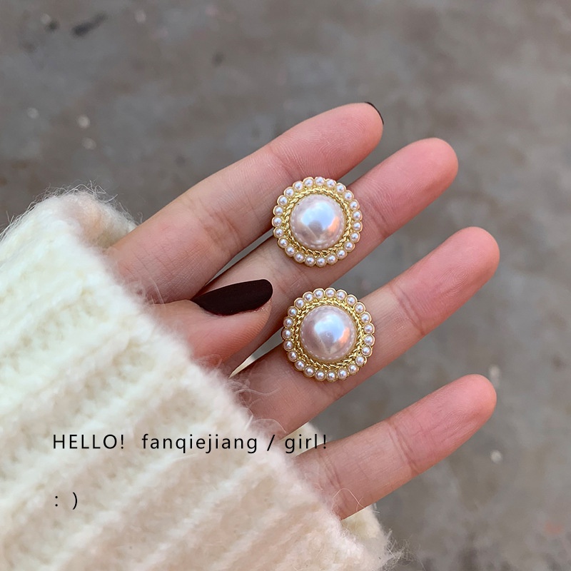 Merasa vintage retro Hong Kong gaya Hepburn gaya mutiara anting-anting perempuan gaya Perancis seleb