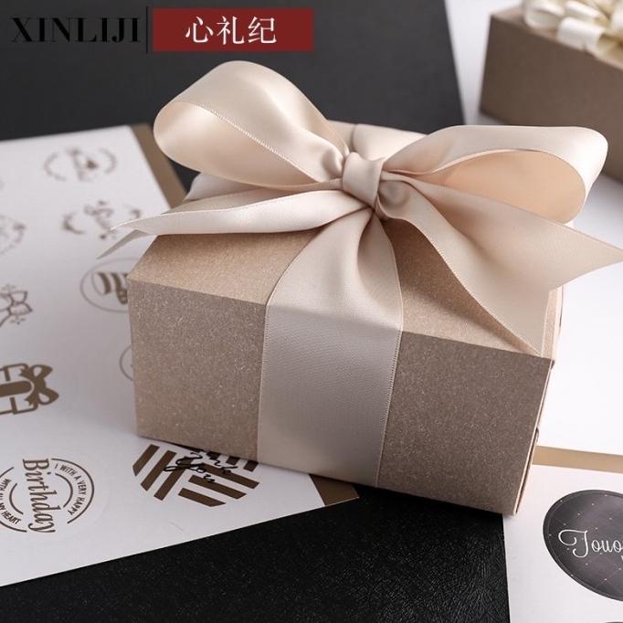 

KOTAK KADO PESANAN DSFD2215645