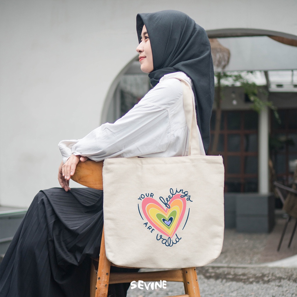 Sevine Tote Bag Kanvas Emily Resleting Kantong Tas Laptop Wanita Kuliah Sekolah Fashion Totebag Kerja Quotes Girl Aesthetic - RF