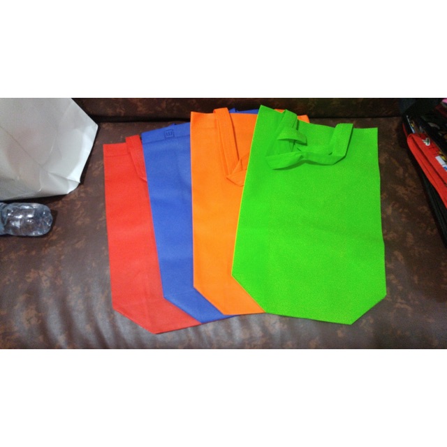 

Goodie bag box 30x40x10 tote bag spunbond