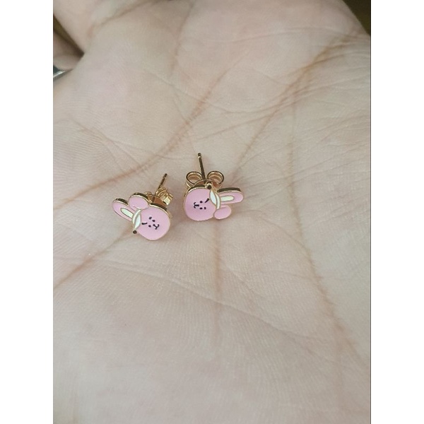 anting giwang BTS pink emas