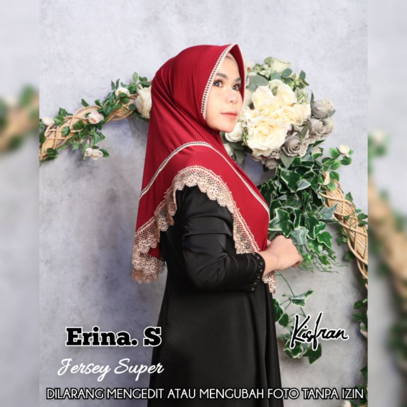 Jilbab Erina,s prada