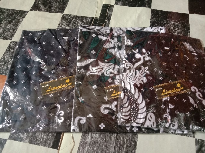 Batik Couple Keluarga Sania Ruffle Ori Ndoro Jowi Dnt Motif Gurita Putih