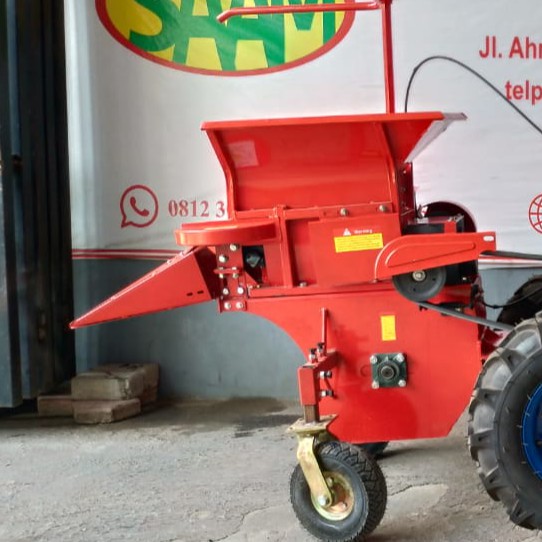 Implement Alat Mesin Pemanen Panen Jagung Bertenaga Traktor Roda Dua SAAM Corn Harvester