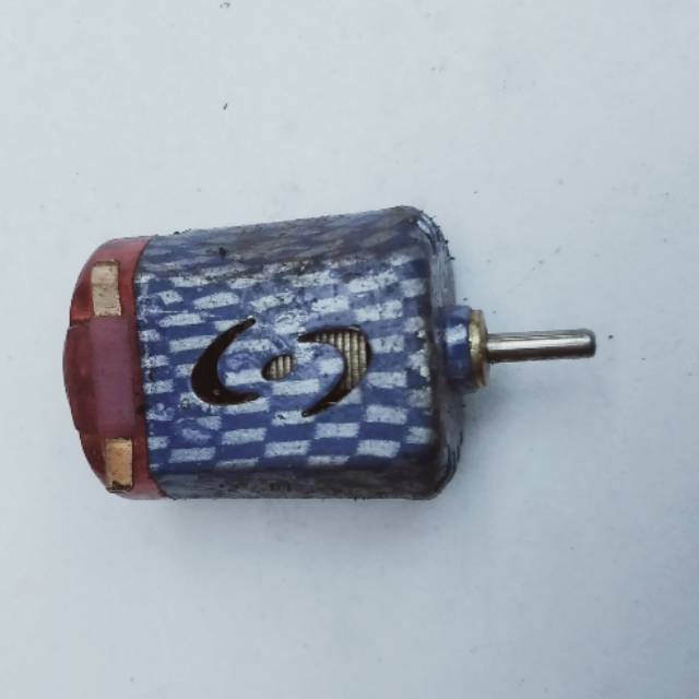 Dinamo setan tembaga merah