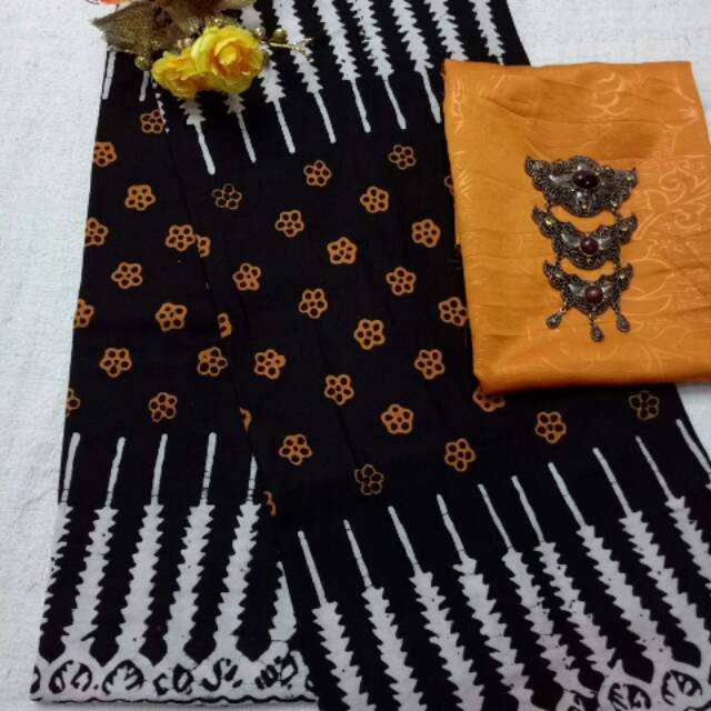 Boetik Bateeqkoe Online menjual aneka macam kain batik dg harga murah meriah dan kualitas terbaik