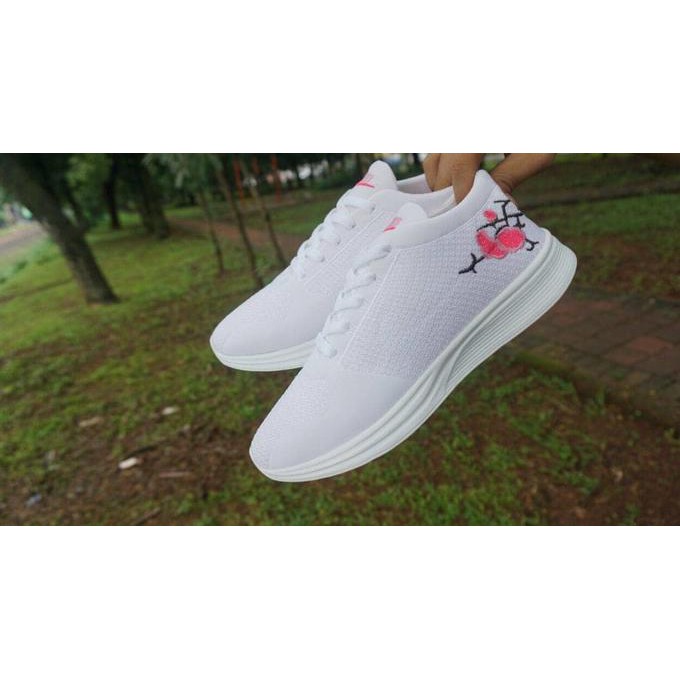 PROMO Nike Flyknit Racer size 36 - 40 sepatu wanita gym olahraga lari sport - Hitam, 36