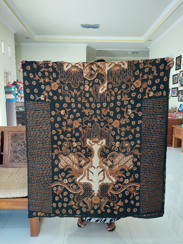 Kain Batik Solo Kombinasi Tulis Pola Kemeja