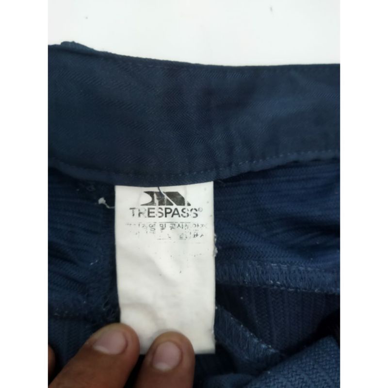 celana second outdoor trespass