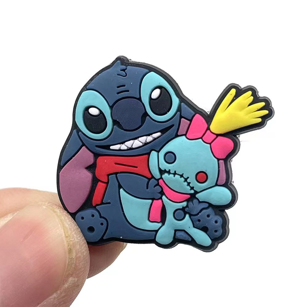 Charms Pin / Bros Bentuk Kartu Stitch Untuk Dekorasi Sepatu