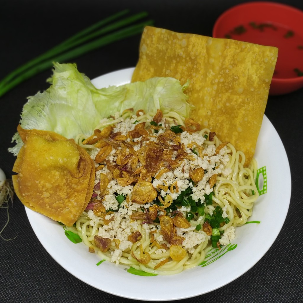 

Cwie Mie Ayam Malang - HALAL isi 2 porsi