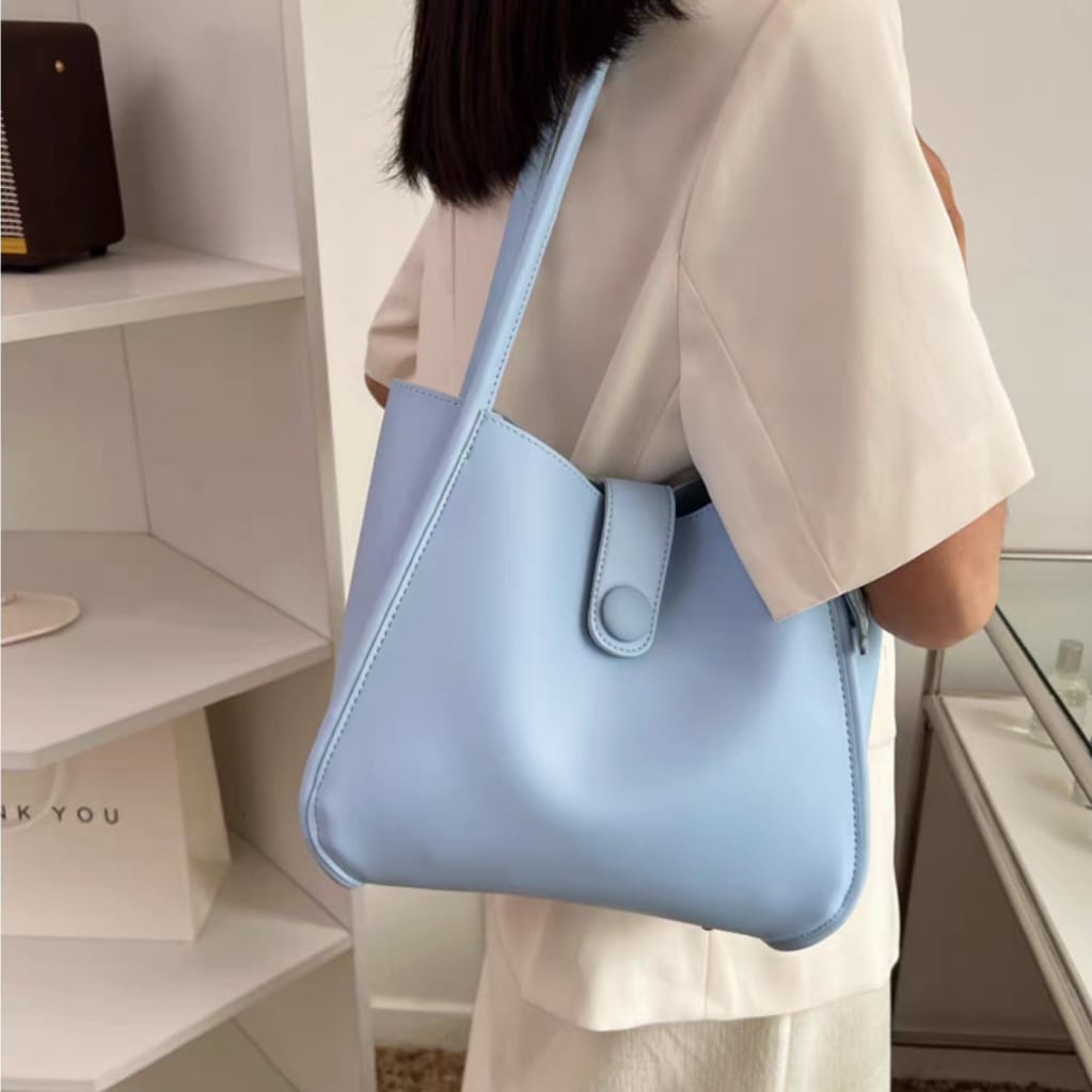 Tote bag terbaru  / tas wanita terkini tas kuliah gempita giana  (PLUS SYAL/ TWILLY)