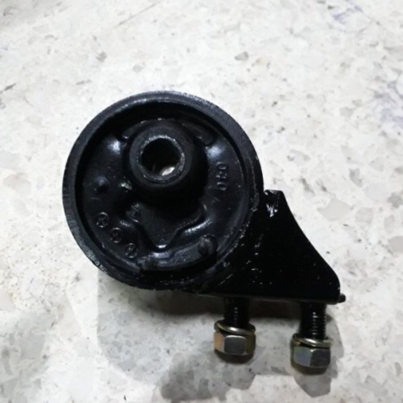 Engine Mounting timor Bawah belakang no 1