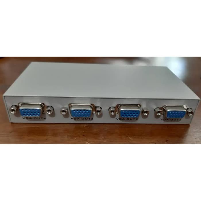 VGA SPLITTER 4 PORT