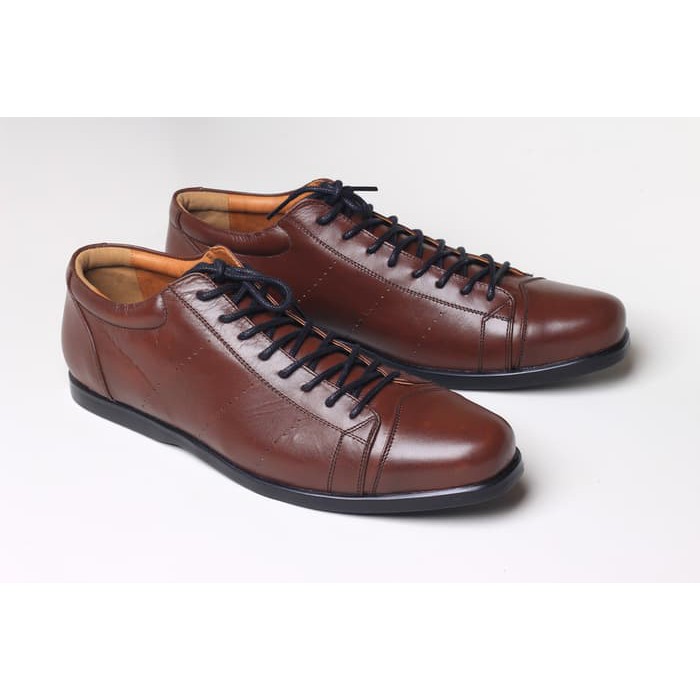 Y29R3 Sneakers Sneakers Pria Sneakers  Sepatu Kulit Asli , Casual , Kerja ,Murah , Berkualitas ,