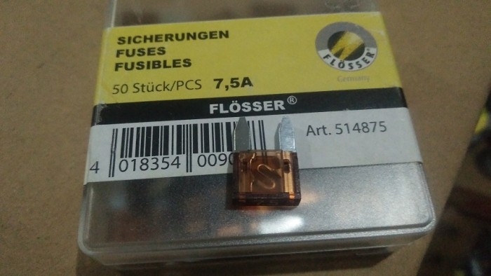 Sekring Sekering Tancap Kecil Mini Mobil Truk 7.5A Flosser Germany