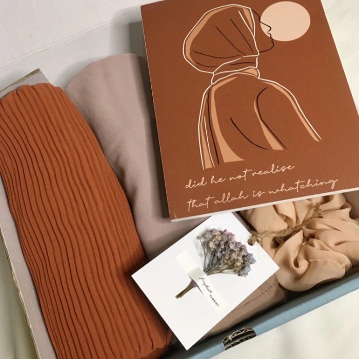 

Terbaru Birthday Gift Premium Cewek Kado Wisuda Hadiah Ultah Hampers Hijab Mjshb98