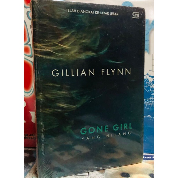 novel Gillian Flynn. Gone Girl.