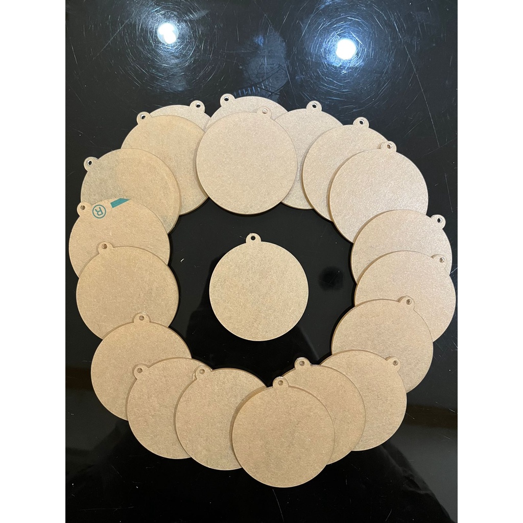 

Distributor Pembuatan Akrilik Medali Buatl Diameter 6,5cm