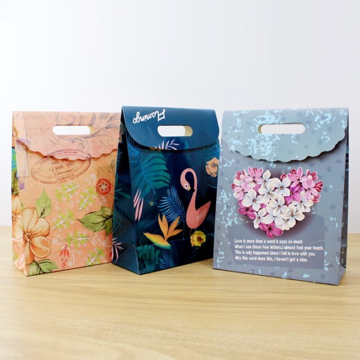 

Paper Bag Flower & Flamingo