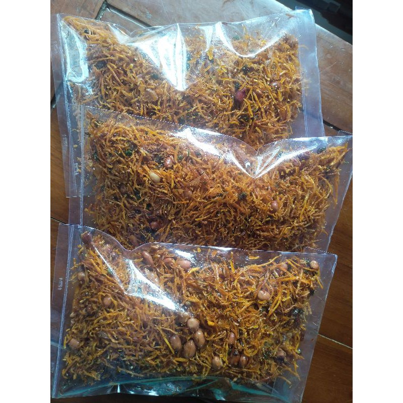Serundeng Ubi 250 gram (1/4 kg)