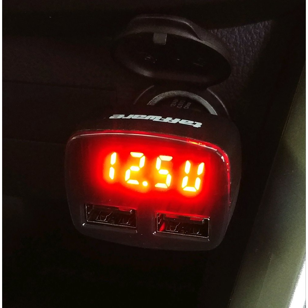 charger usb penambah daya soket lighter mobil dengan 3 fungsi display volt aki dan suhu